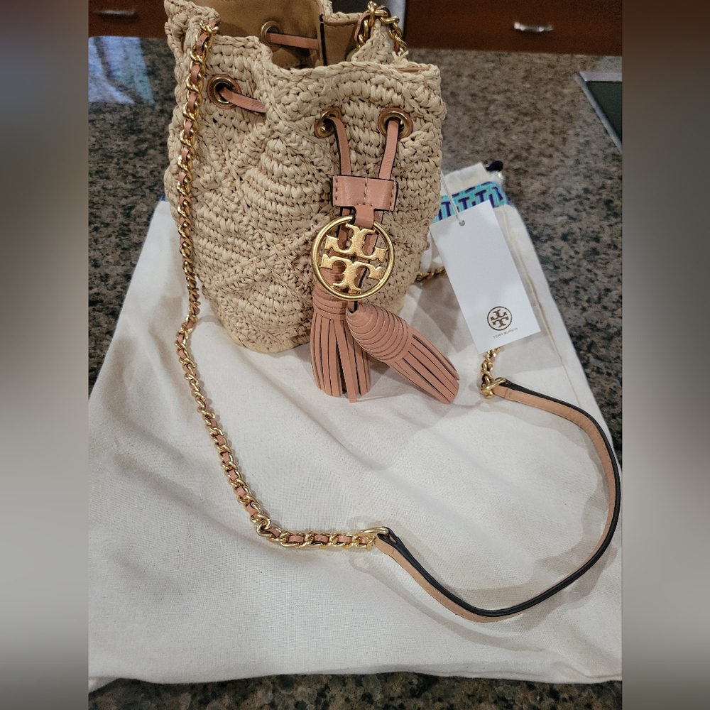 Tory burch straw bucket bag